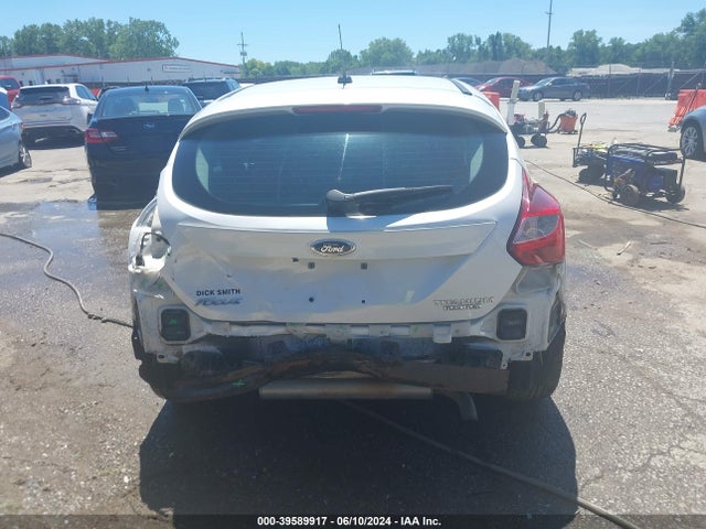 Ford Focus Titanium 2014 1FADP3N25EL130764 Image 17