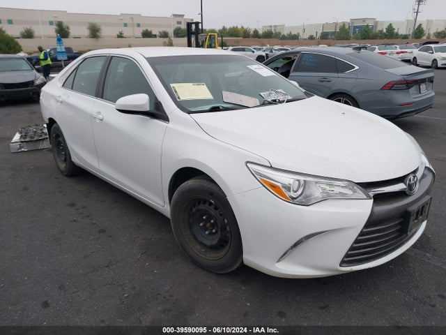 Toyota CAMRY LE 2016 4T4BF1FK9GR565440 main image