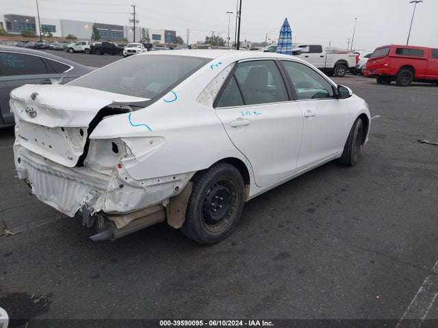 Toyota CAMRY LE 2016 4T4BF1FK9GR565440 Image 4