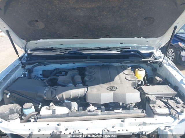 Toyota 4RUNNER SR5 2023 JTEEU5JR2P5302693 Image 10