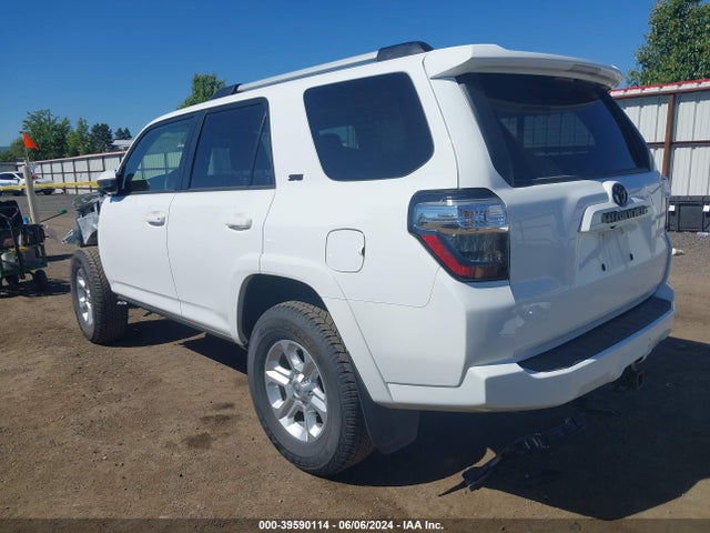Toyota 4RUNNER SR5 2023 JTEEU5JR2P5302693 Image 3