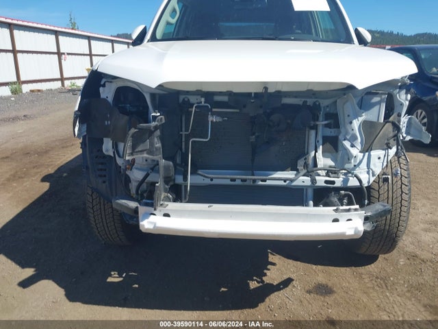 Toyota 4RUNNER SR5 2023 JTEEU5JR2P5302693 Image 6