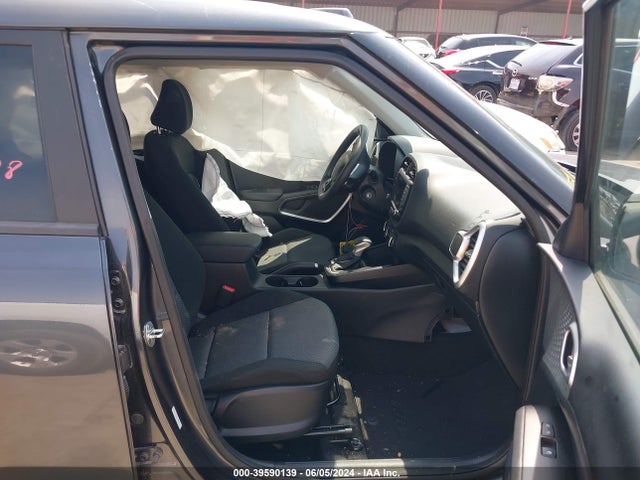 KIA SOUL LX 2022 KNDJ23AUXN7827164 Image 5