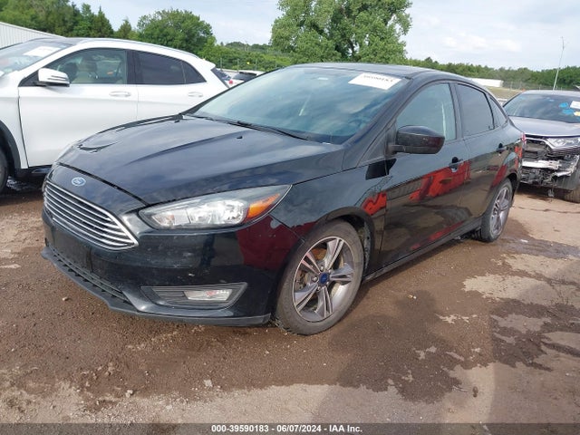 Ford FOCUS SE 2018 1FADP3FE3JL259928 Image 2