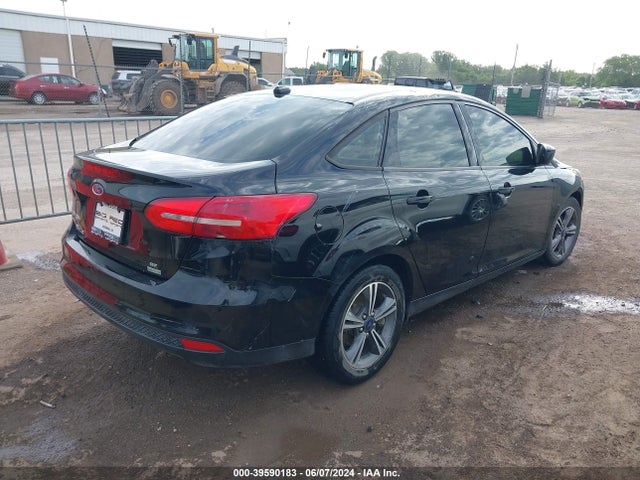 Ford FOCUS SE 2018 1FADP3FE3JL259928 Image 4