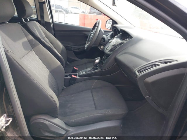 Ford FOCUS SE 2018 1FADP3FE3JL259928 Image 5