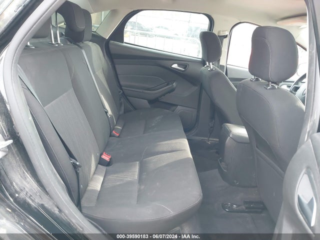 Ford FOCUS SE 2018 1FADP3FE3JL259928 Image 8