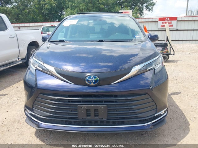 Toyota SIENNA XLE 2021 5TDYRKEC8MS028929 Image 12