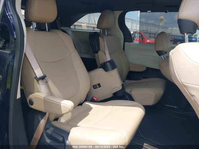 Toyota SIENNA XLE 2021 5TDYRKEC8MS028929 Image 8