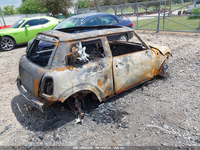 2007 MINI COOPER S WMWMF73527TL86443 Photo 3