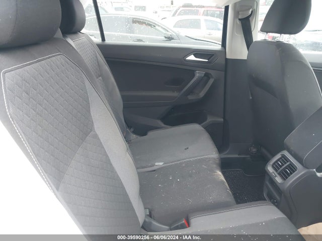 3VV1B7AX8MM036221 Volkswagen Tiguan 2.0t S