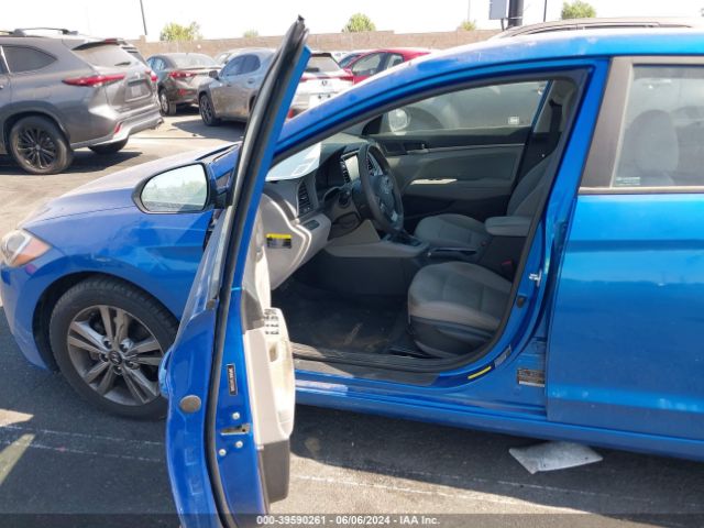 5NPD84LF5JH222698 Hyundai ELANTRA SEL