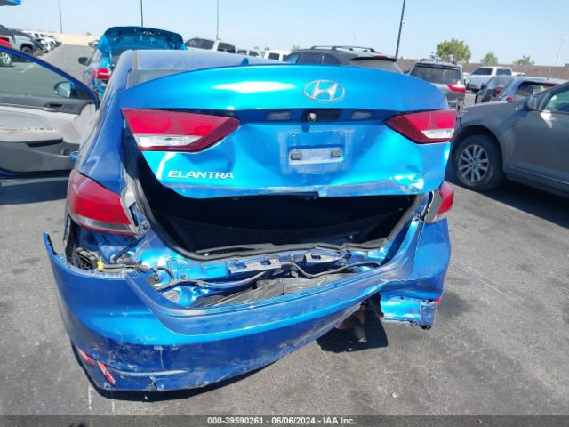 5NPD84LF5JH222698 Hyundai ELANTRA SEL