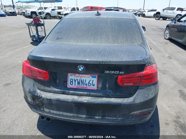 BMW 330e Iperformance 2018 WBA8E1C52JA756648 Image 16