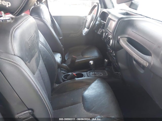 1C4BJWDG9GL167563 Jeep Wrangler Unlimited Freedom