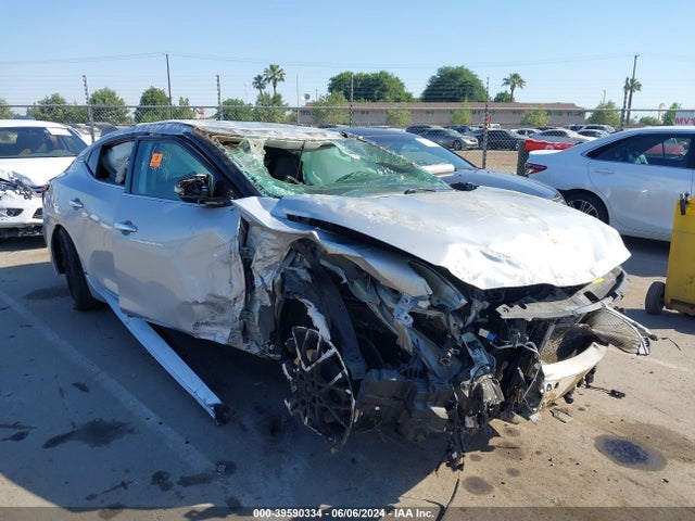 2018 1N4AA6AP5JC374982 main image