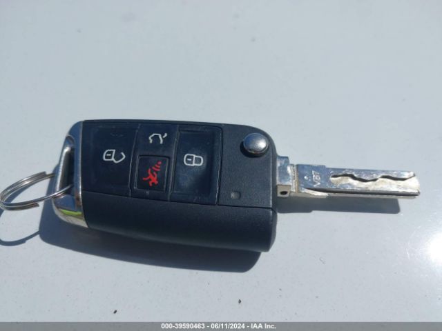 3VW4T7AU9FM016333 Volkswagen Golf Gti 2.0t Autobahn 4-door