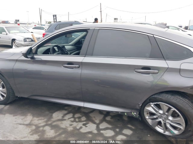 Honda ACCORD LX 2018 1HGCV1F16JA258301 Image 15