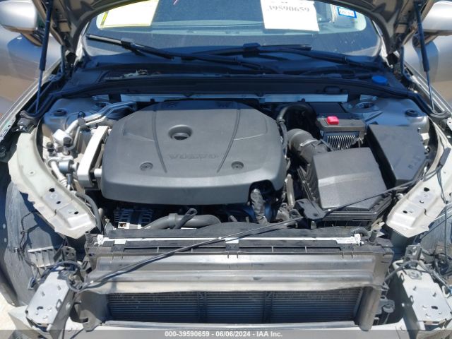 7JR102FKXKG018171 Volvo S60 T5 Momentum