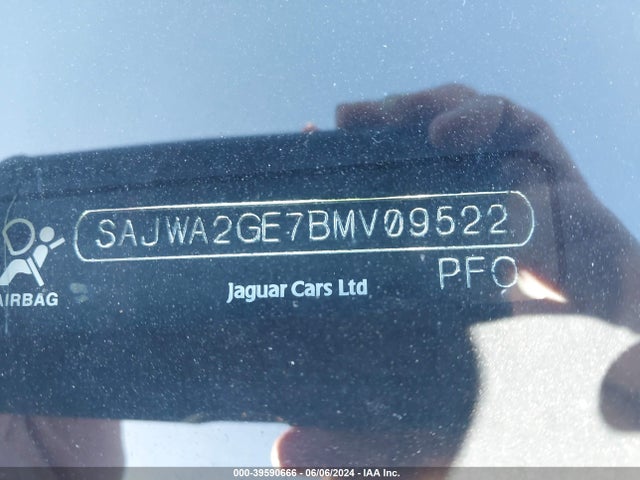 2011 JAGUAR XJ SAJWA2GE7BMV09522 Photo 8