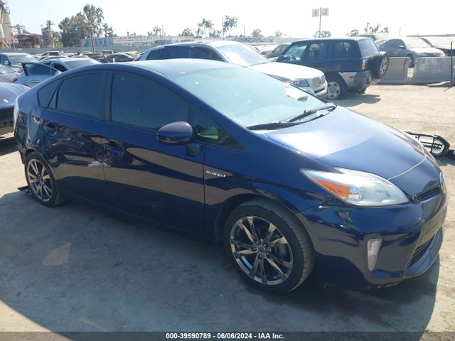 Toyota Prius Two 2015 JTDKN3DU3F2001522 Image 13