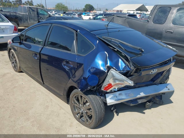 Toyota Prius Two 2015 JTDKN3DU3F2001522 Image 3