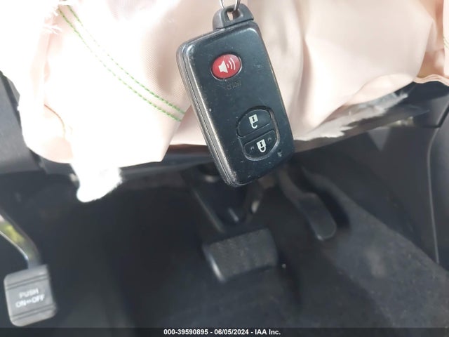 Toyota Prius V Four 2015 JTDZN3EU1FJ028608 Image 11