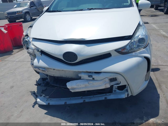 Toyota Prius V Four 2015 JTDZN3EU1FJ028608 Image 12