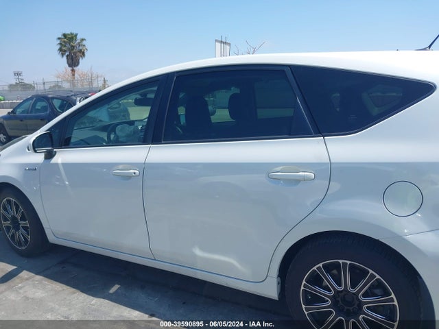Toyota Prius V Four 2015 JTDZN3EU1FJ028608 Image 14