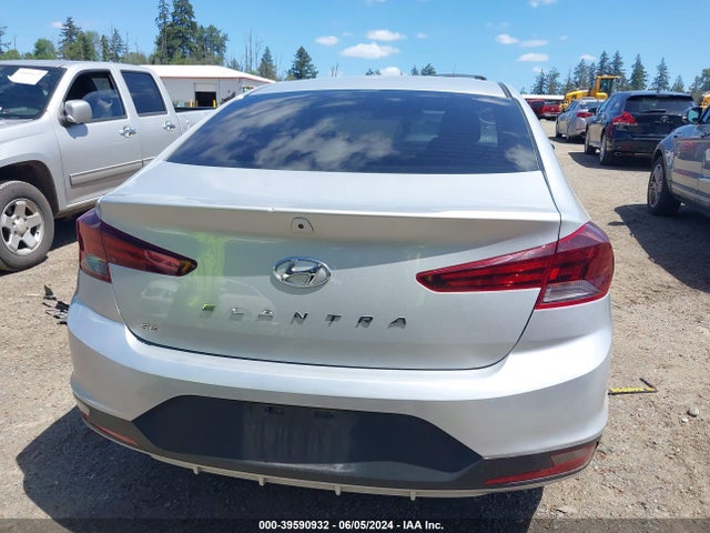 Hyundai ELANTRA SE 2019 5NPD74LF0KH435384 Image 16