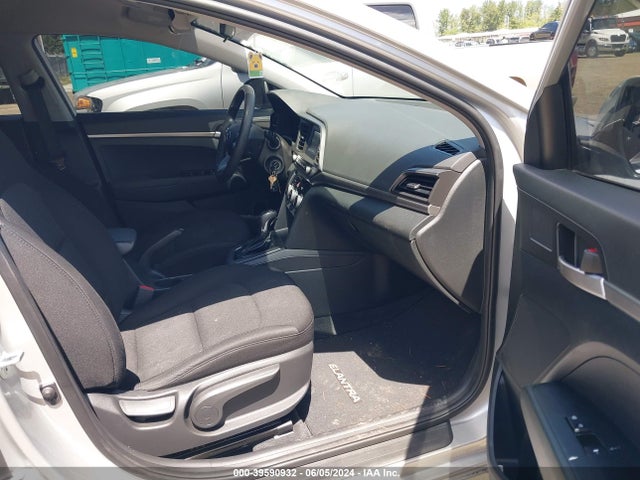 Hyundai ELANTRA SE 2019 5NPD74LF0KH435384 Image 5