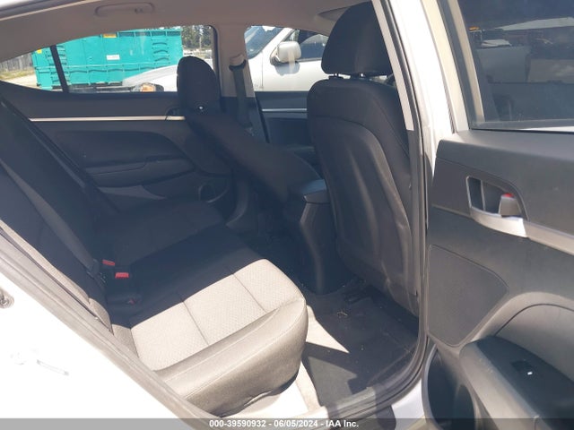 Hyundai ELANTRA SE 2019 5NPD74LF0KH435384 Image 8