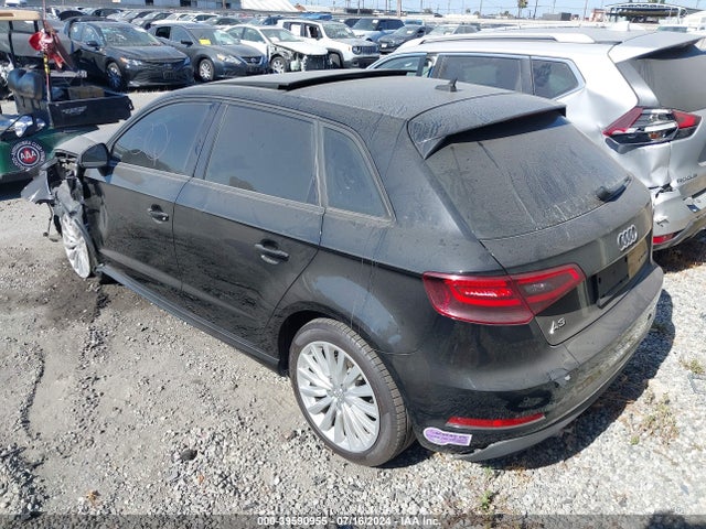 WAUUPBFF7GA112803 Audi A3 E-tron 1.4t Premium
