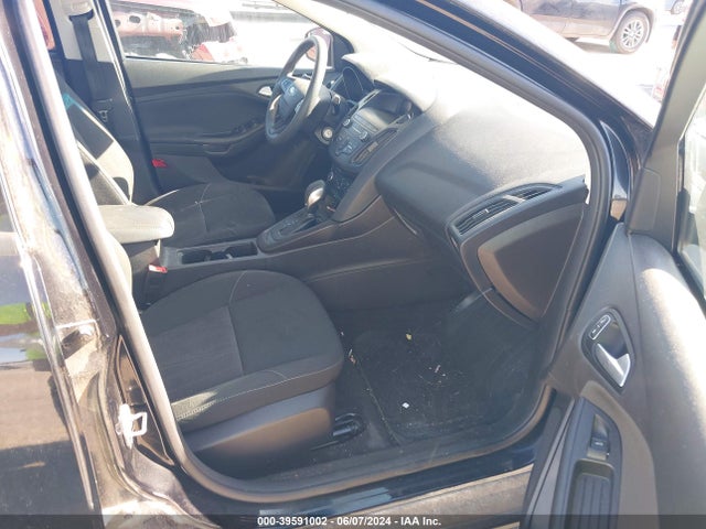 Ford FOCUS SE 2018 1FADP3F22JL260820 Image 5