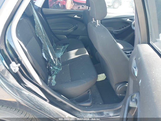 Ford FOCUS SE 2018 1FADP3F22JL260820 Image 8