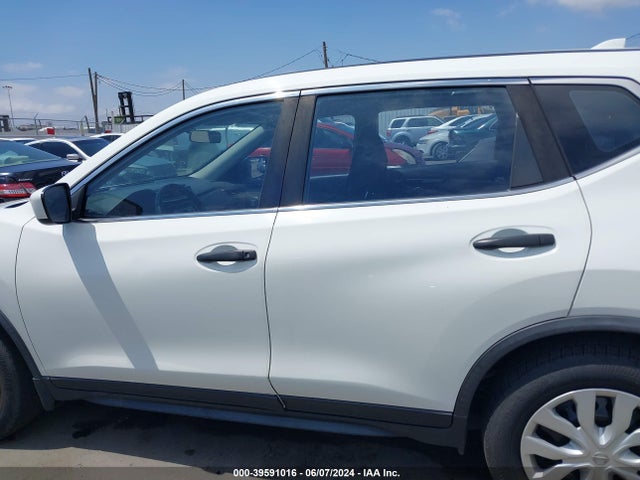 Nissan ROGUE S 2018 JN8AT2MT7JW451909 Image 14