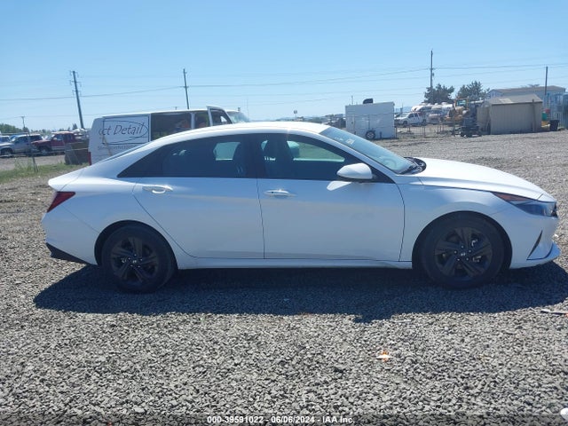 5NPLM4AG9NH079036 Hyundai ELANTRA SEL