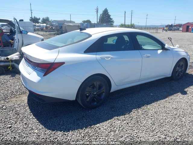 5NPLM4AG9NH079036 Hyundai ELANTRA SEL