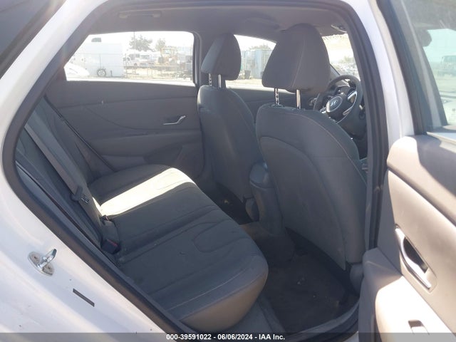 5NPLM4AG9NH079036 Hyundai ELANTRA SEL