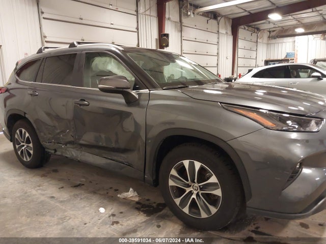 Toyota Highlander Xle 2023 5TDKDRAH3PS522294 Image 13