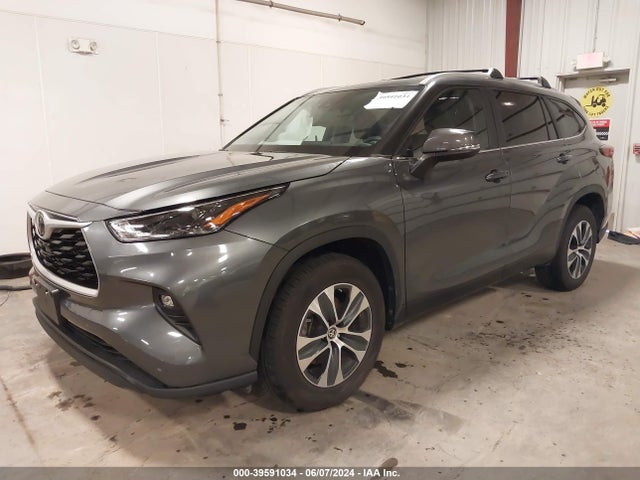Toyota Highlander Xle 2023 5TDKDRAH3PS522294 Image 2