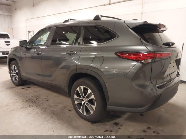 Toyota Highlander Xle 2023 5TDKDRAH3PS522294 Image 3