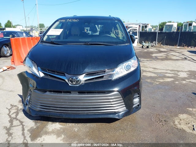 Toyota Sienna Xle 8 Passenger 2018 5TDYZ3DC6JS907686 Image 12