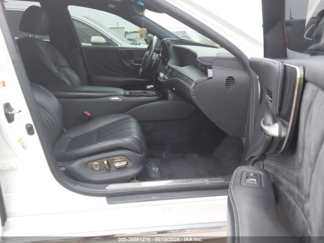 2018 LEXUS LS 500H JTHBYLFF9J5000855 Photo 4