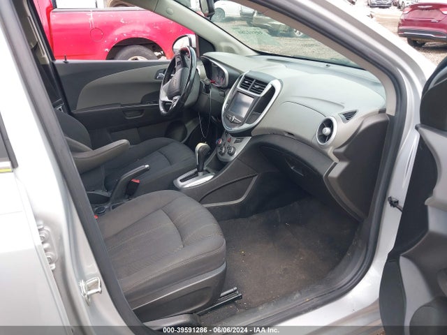 Chevrolet Sonic Lt Auto 2017 1G1JD5SH4H4103556 Image 5