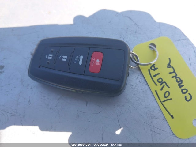 JTDEAMDE9NJ057623 Toyota Corolla Hybrid Le