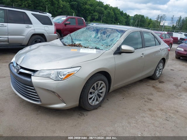 Toyota CAMRY LE 2015 4T1BF1FK9FU034182 Image 2