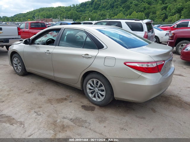Toyota CAMRY LE 2015 4T1BF1FK9FU034182 Image 3
