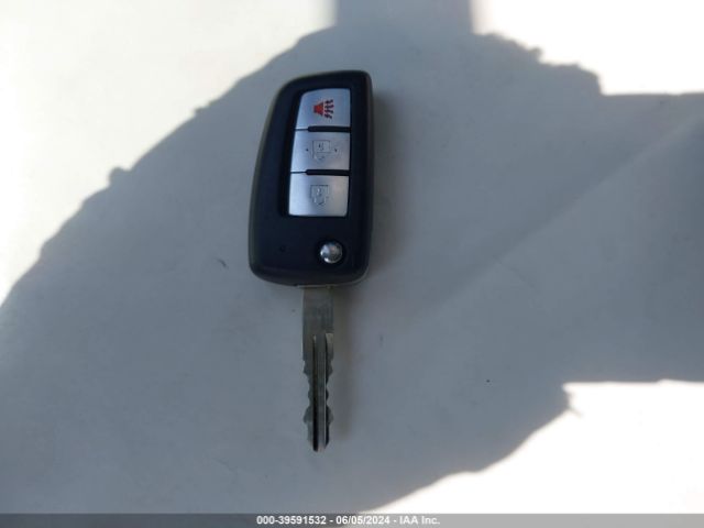 JN8AT2MT5HW154793 Nissan ROGUE S