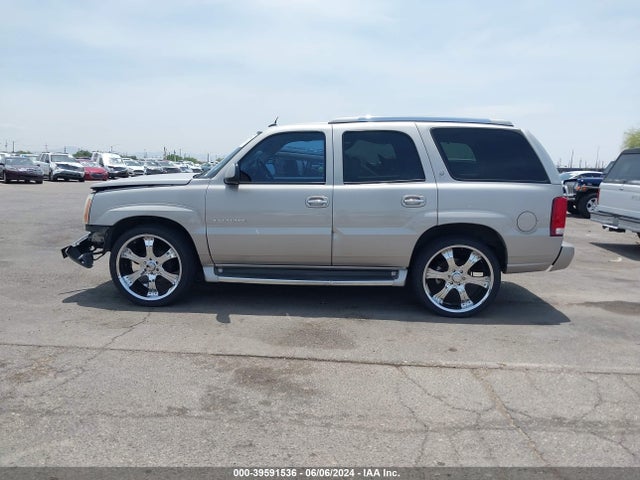 39591536 :رقم المزاد ، 1GYEK63N64R294428 vin ، 2004 Cadillac Escalade Standard مزاد بيع